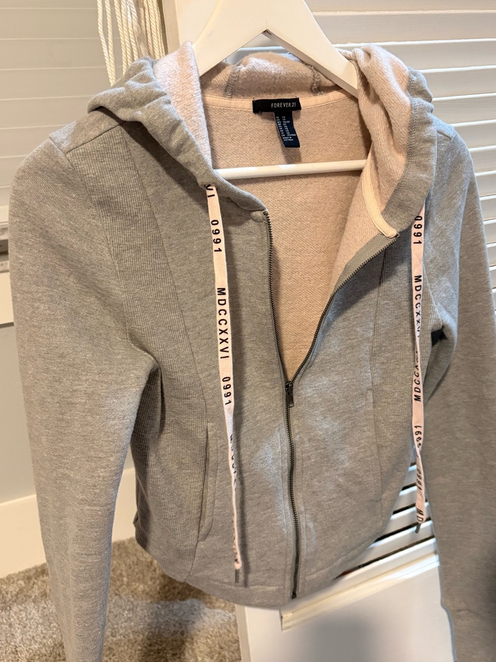 Forever 21 Light Grey Hooded Zip Jacket with pink cozy Lining CZ